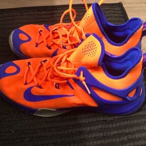 Nike Zoom HyperREV basketball shoes. Size 13 in excellent condition.